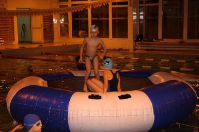 08120811_20081209_1818420861