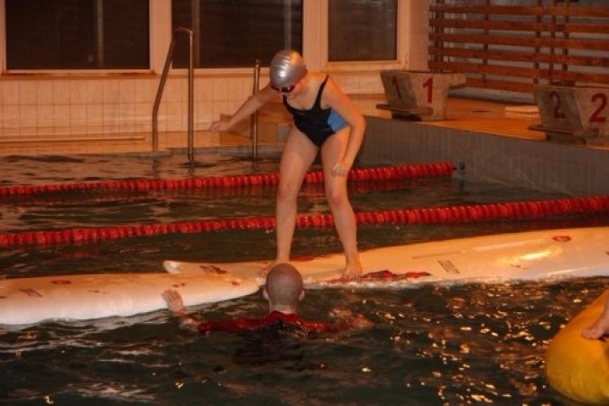 08120816_20081209_1865529865