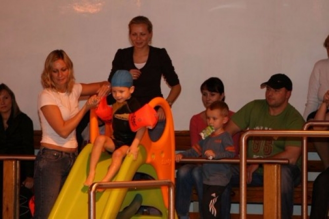 03100812_20081104_2017512995