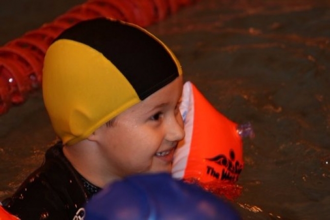 1610085_20081104_1568330807