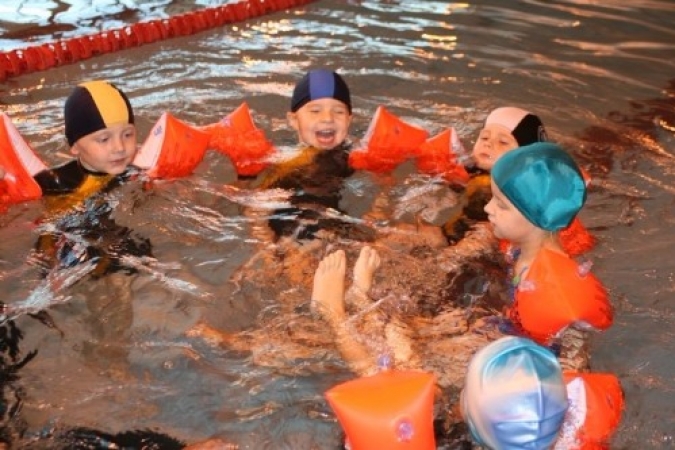 2609087_20081104_1446765242